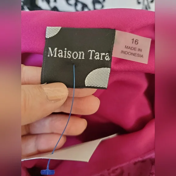 Sold Out Maison Tara NWT Lace Mini Dress - Picture 11 of 15